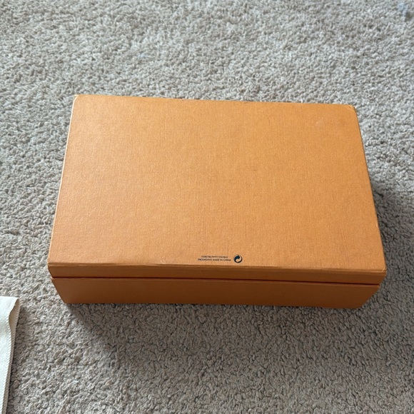 Louis Vuitton Orange Gift Box with Cream Pouch - Picture 13 of 15